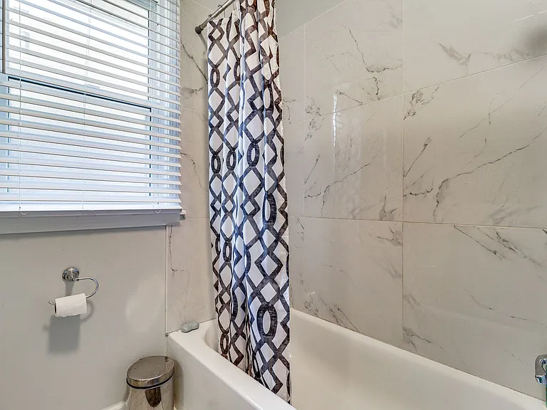 1466 Virginia Park Ave — Photo 10