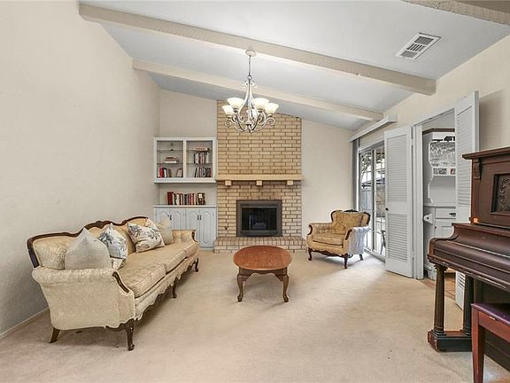4th image of 2960 Marsann Ln