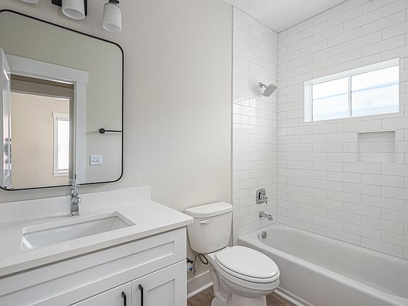 3rd image of 1409 Jefferson St #1409