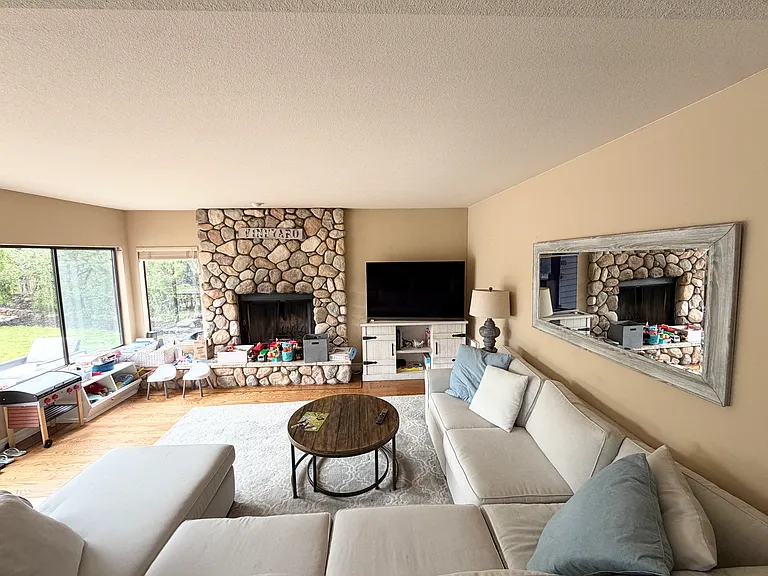 352 Troon Ct — Photo 4
