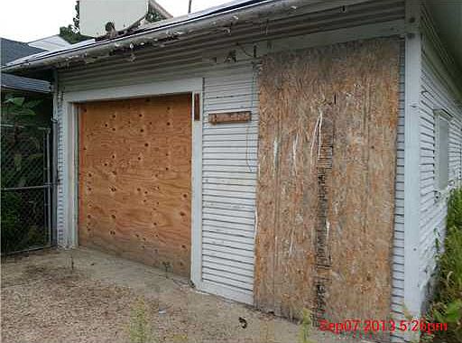 4th image of 918 Lawndale Ave