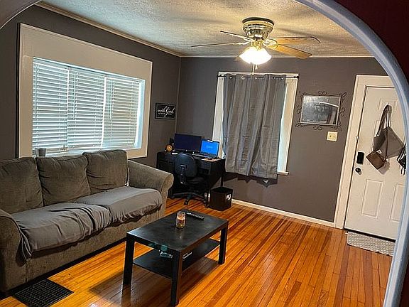 3rd image of 1243 S Lynhurst Dr