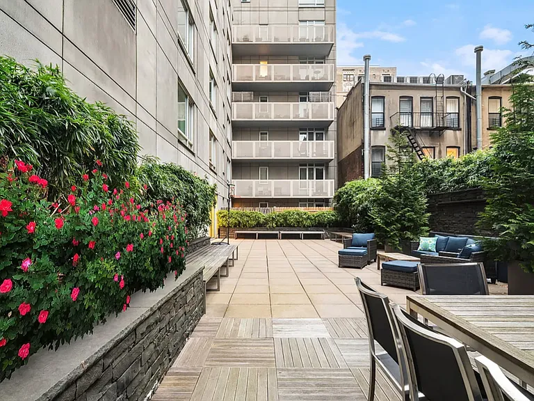 545 W 110th St #3C — Photo 10