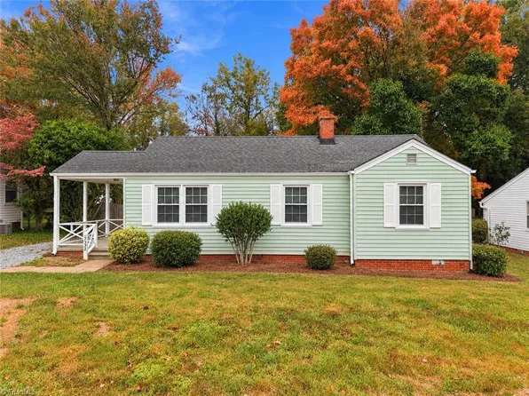 2332 Hiawatha Dr, Greensboro, NC 27408