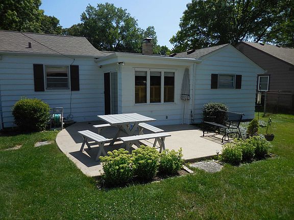 3rd image of 1717 Duncan Ave
