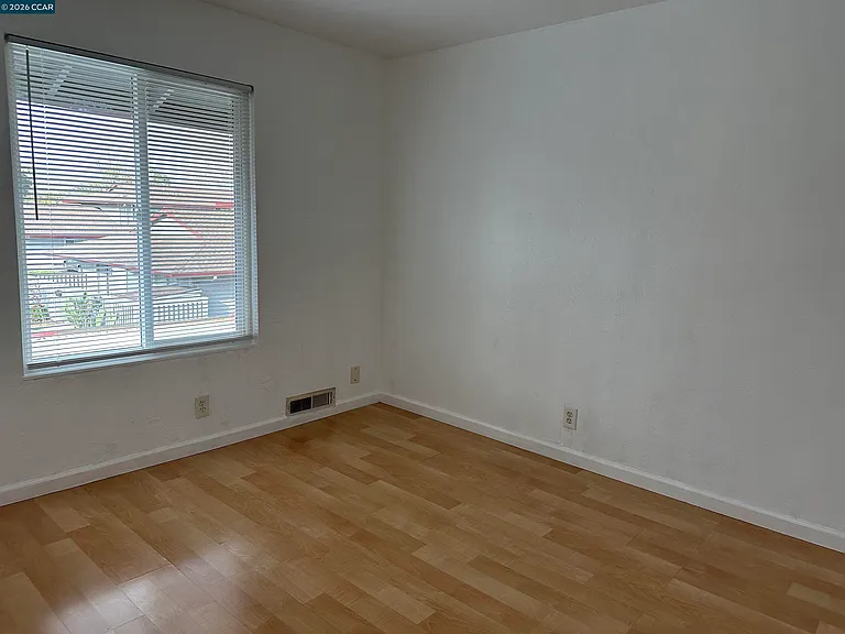 89 Villa Cir — Photo 18