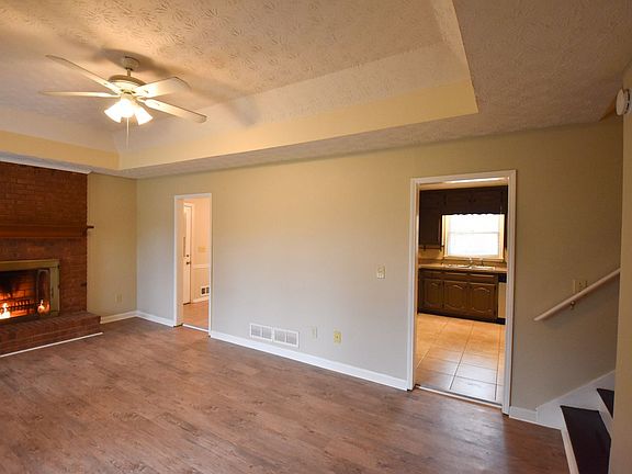 3rd image of 4760 Wyndale Cir SE