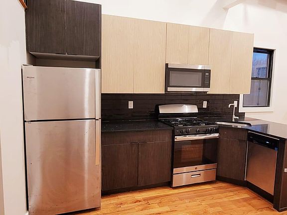 2nd image of 152 Boyd Ave #3AK
