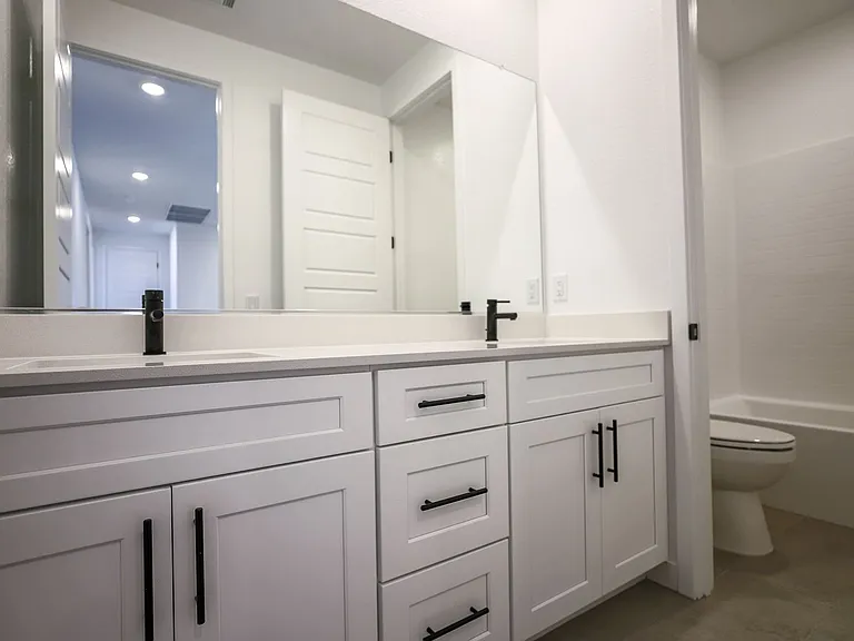 3068 W Orco Ln — Photo 21
