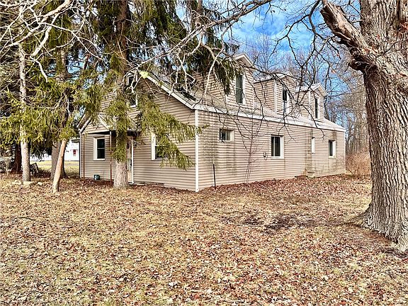 3rd image of 1635 Princeton Rd