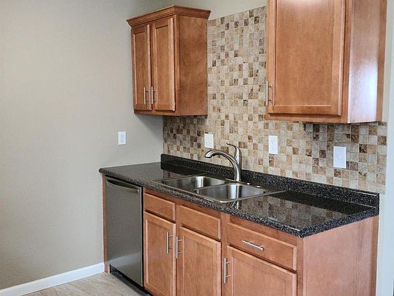5th image of 2633 Chesterhill Dr