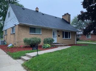 8813 W Olive St, Milwaukee, WI 53222
