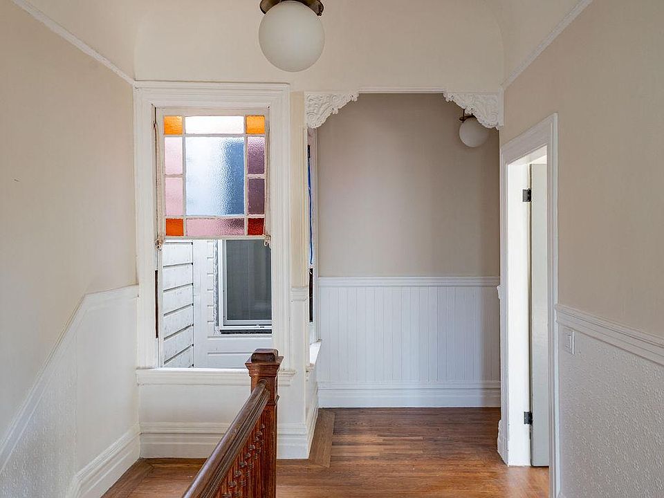 1st image of 1554 Fulton St
