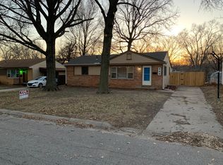 949 N El Paso Dr, Derby, KS 67037