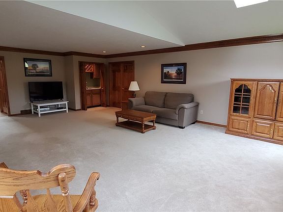 4th image of 14885 Britannia Ct