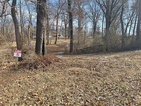 5th image of 455 Joseph Dr