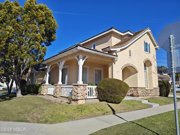 1003 Hartley Pl, Santa Maria, CA 93455