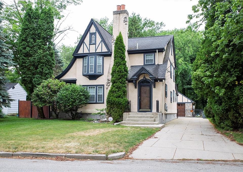 2nd image of 4 Grandview Ave