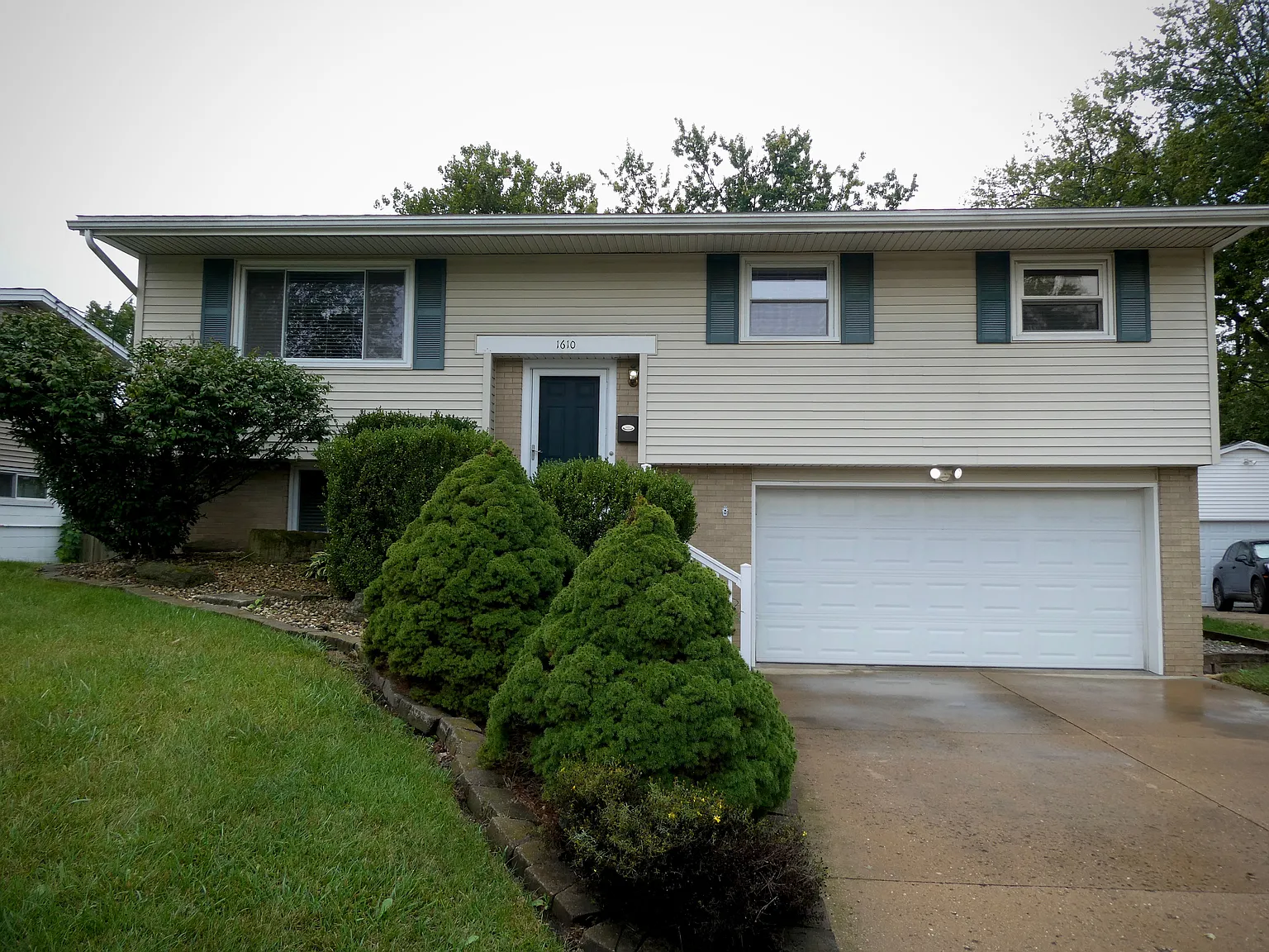 Oakglen — Photo 1
