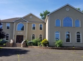 471 Amwell Rd, Hillsborough, NJ 08844