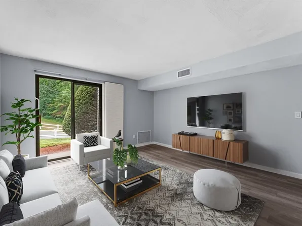 100 Cass Ave #A6, Dracut, MA 01826
