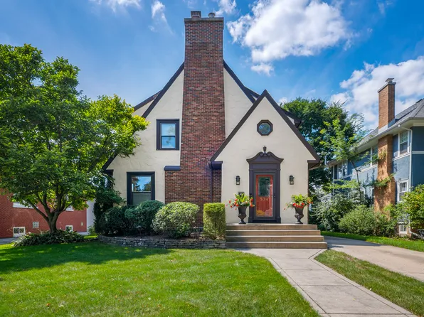 534 N Stone Ave, La Grange Park, IL 60526