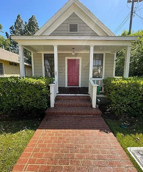 1230 Browns Aly — Photo 1