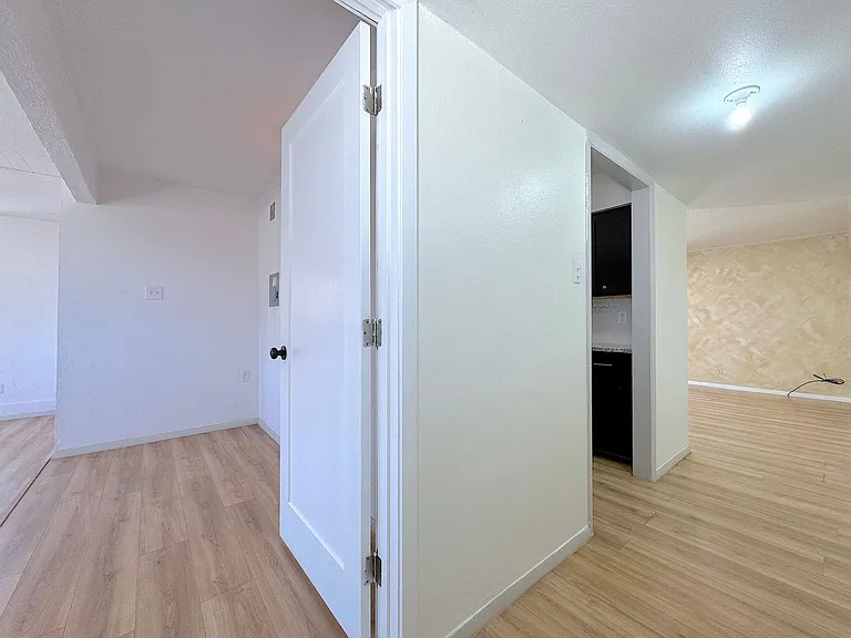 10617 Josie Pl — Photo 3