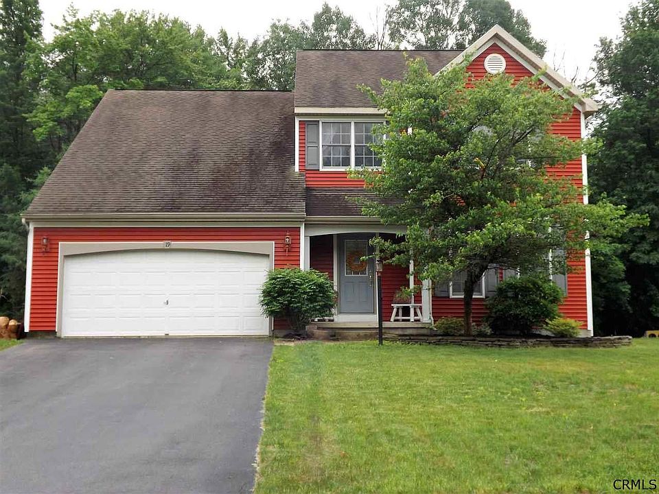 1st image of 19 Lupine Dr