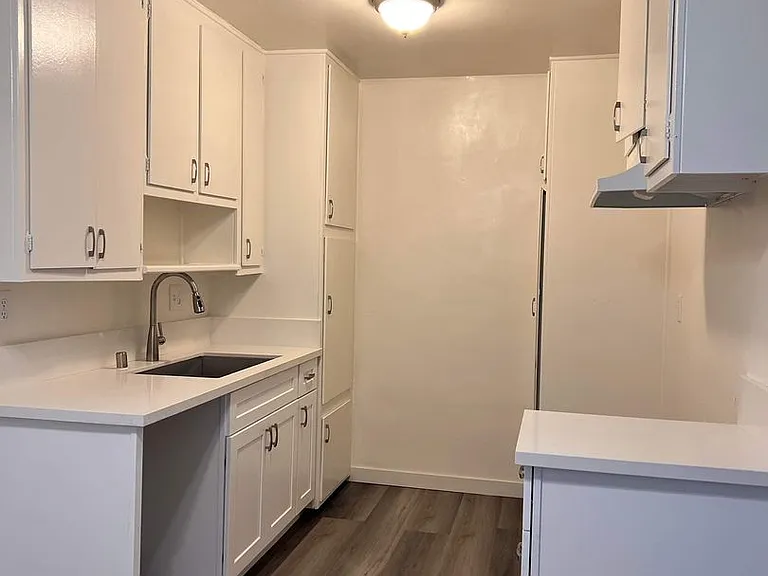 8377 North Gate, LLC — Photo 7