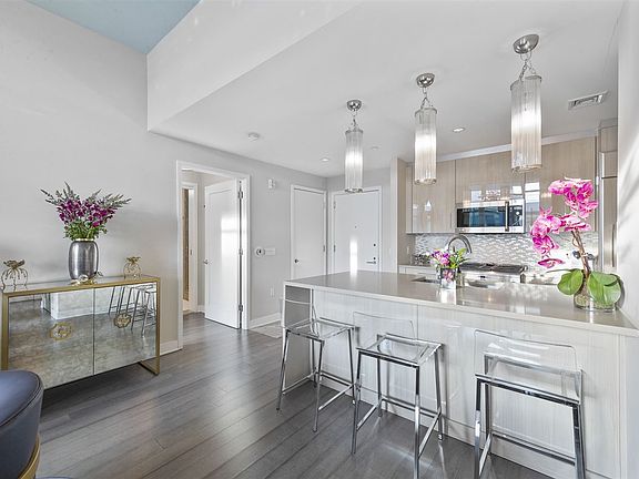 4th image of 1200 Avenue At Port Imperial #707