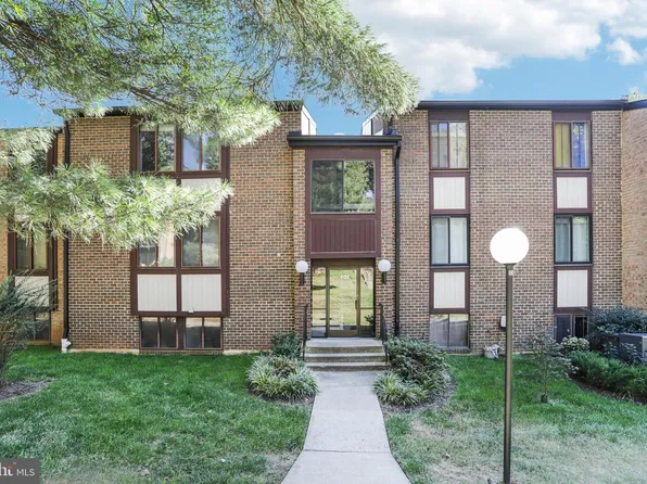 9731 Kings Crown Ct APT 1, Fairfax, VA 22031