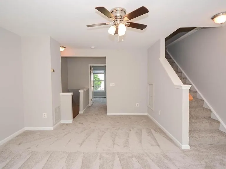 21113 Footstep Ter — Photo 7