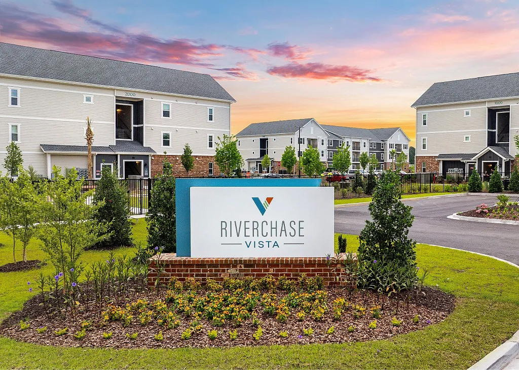 Riverchase Vista Apartments — Photo 2