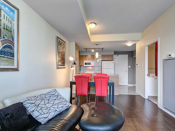 3rd image of 38 Grenville St #2906