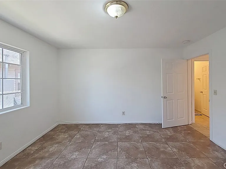 747 W Nevada St — Photo 14