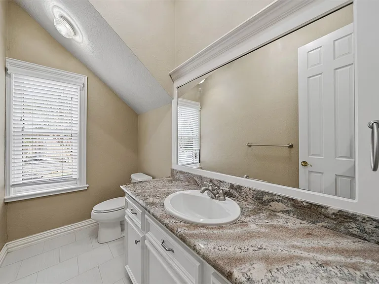 13714 Gainesway Dr — Photo 37