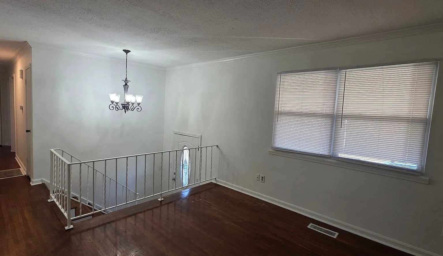 Walking Distance to Rolling Hills Elementary! — Photo 2