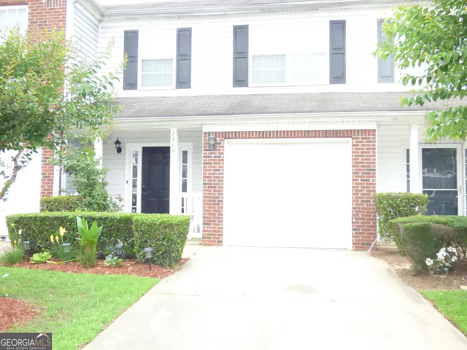 2 bed, 2.5 bath, 1400 sqft, $1,600 — Photo 2