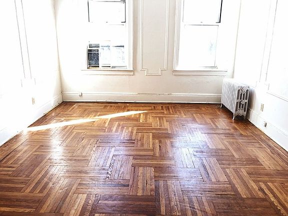 4th image of 2824 42nd St APT C4