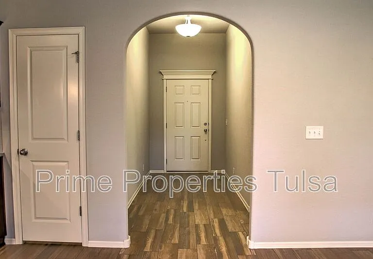 3208 W Fredericksburg St — Photo 11