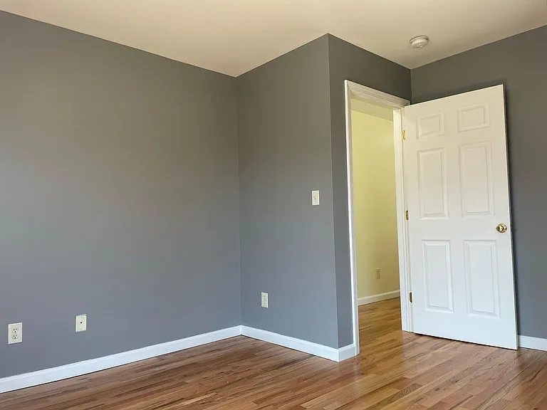 765 Hart St — Photo 35