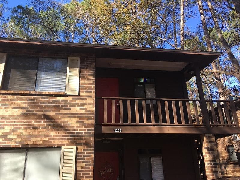1st image of 3206 Ginger Dr APT B