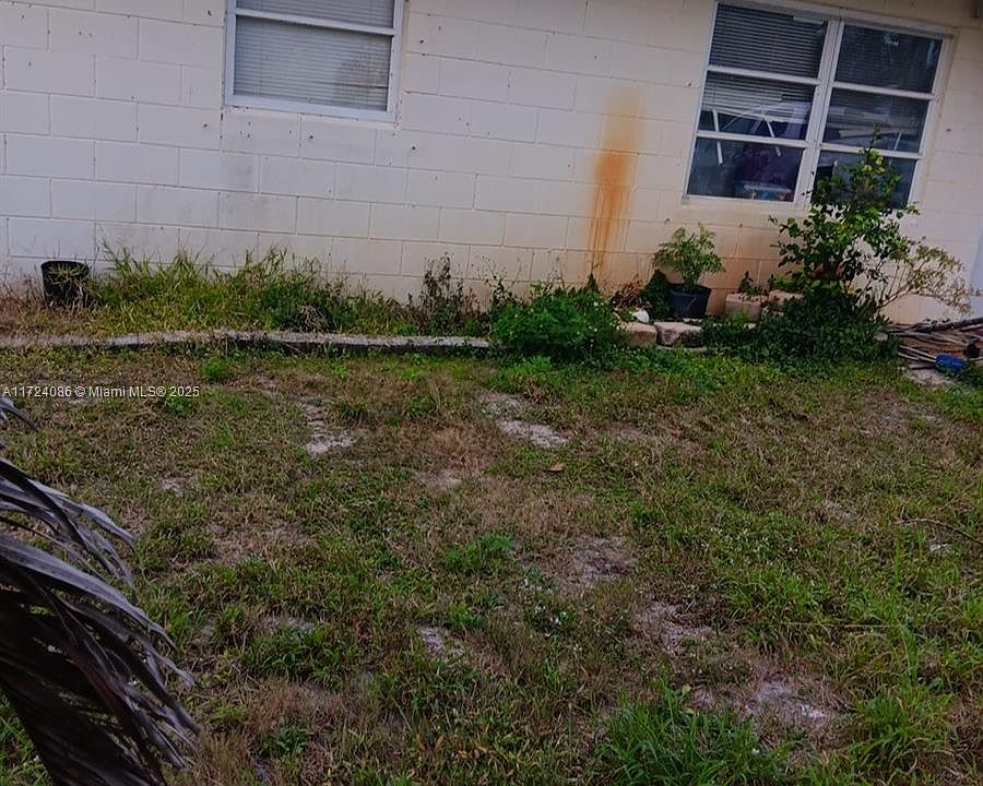 2nd image of 5050 SE Ebbtide Ave