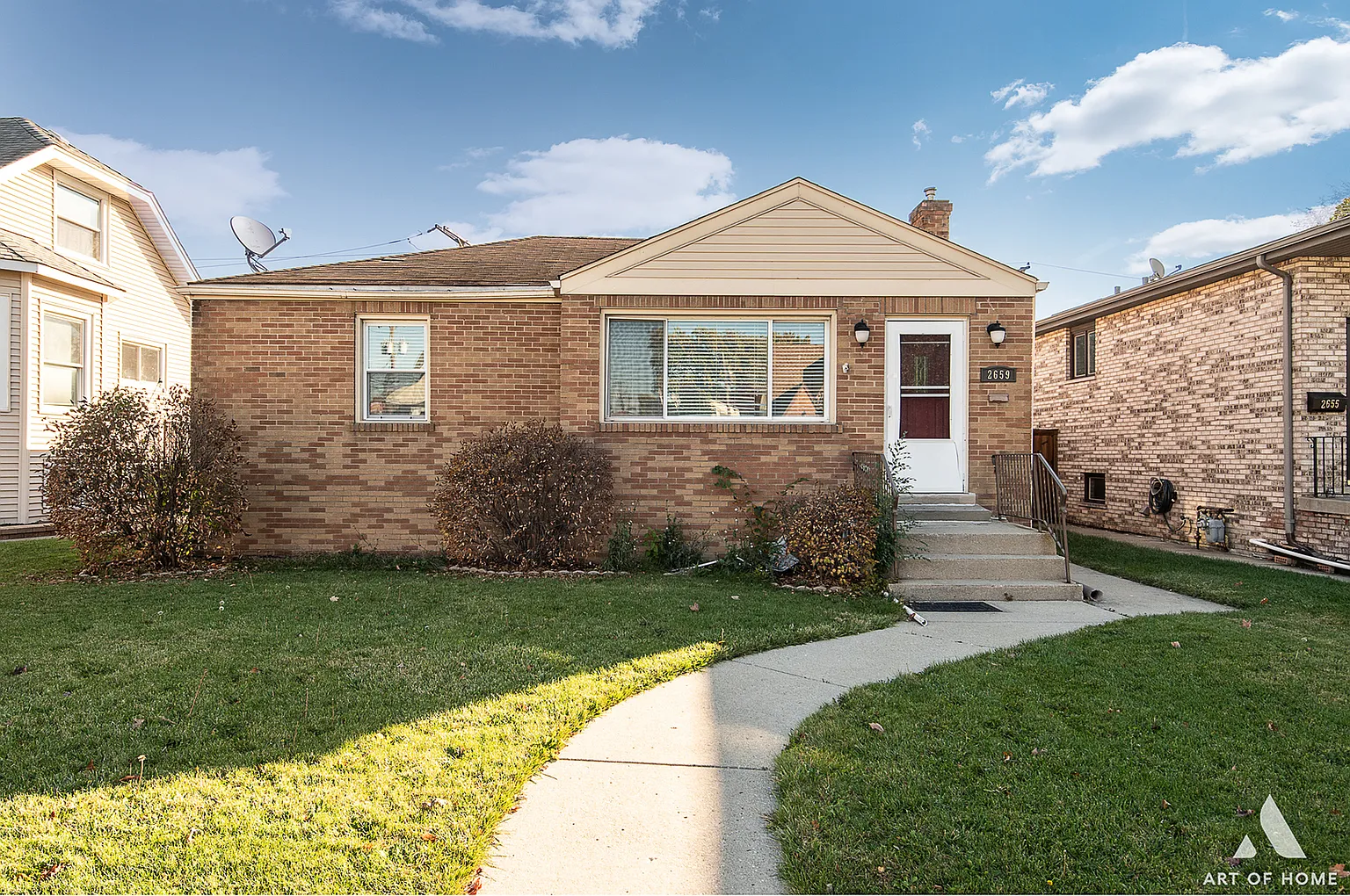 2659 Clarke St photo 1