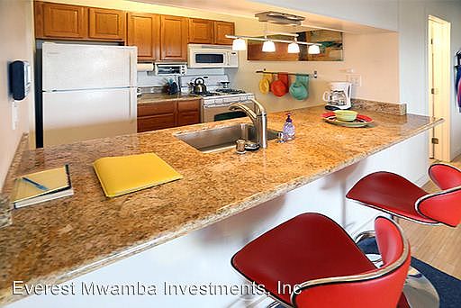 4th image of 1125 Church St #3244812