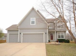 15634 S Bradley Dr, Olathe, KS 66062