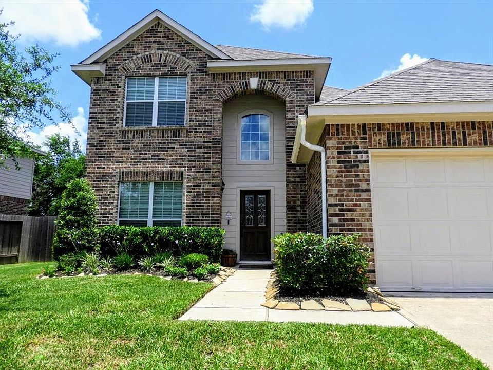 1st image of 1523 Meadow Wood Dr