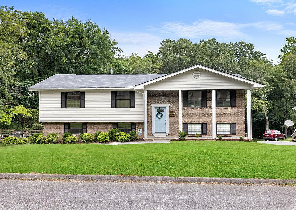 1st image of 8692 Arbutus Dr