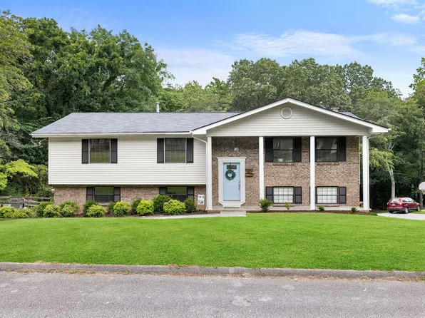 8692 Arbutus Dr, Hixson, TN 37343